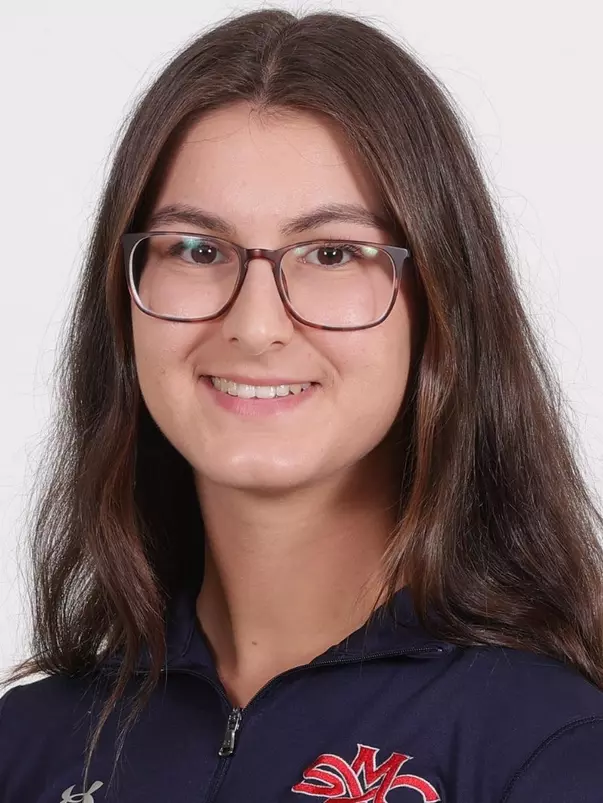 Danijela Concion Headshot