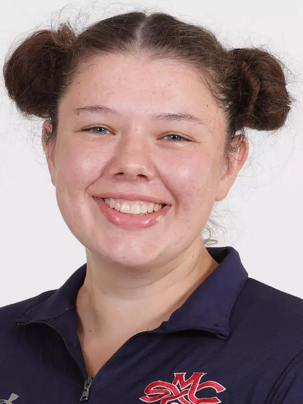 Emma Scanlan Headshot