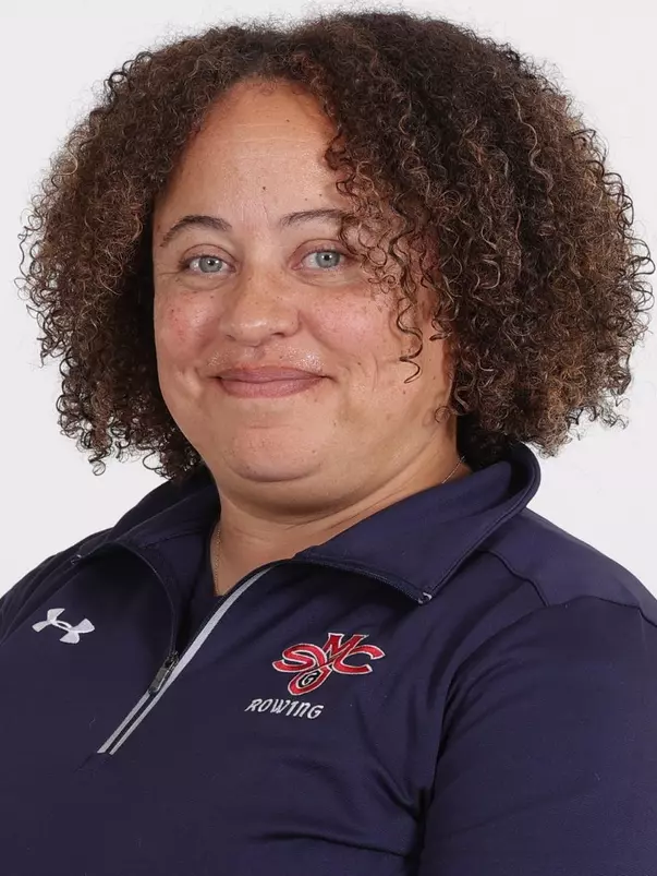 Ilyana Achziger Headshot