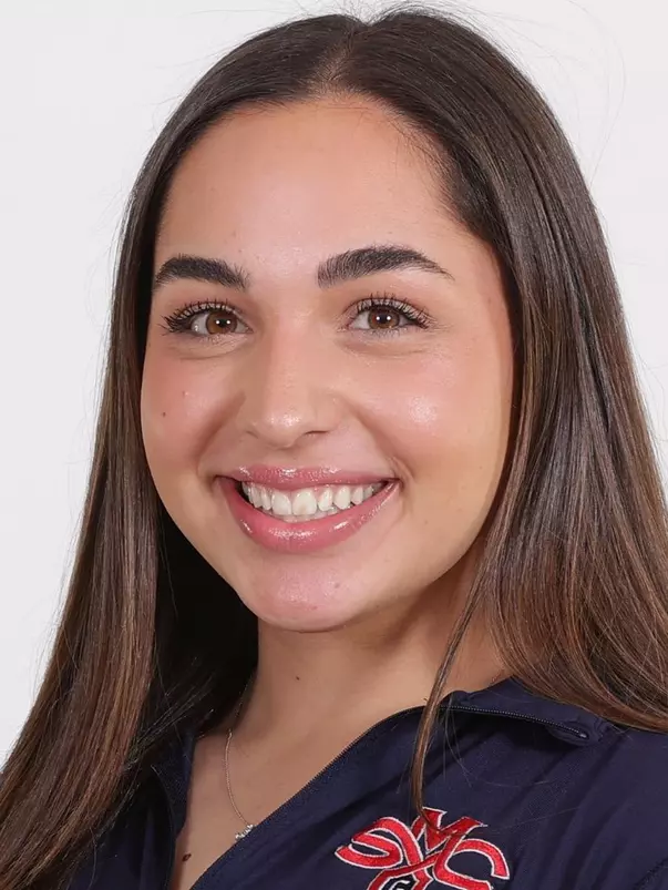 Lea Glafkides Headshot