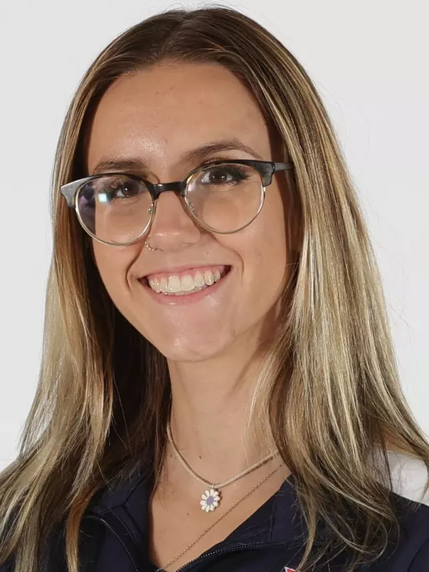 Belle Gello Headshot 2022