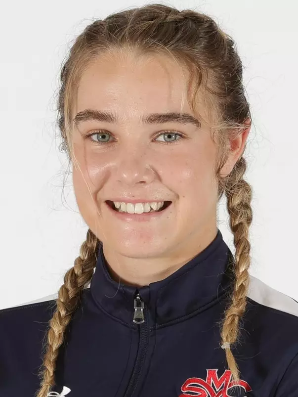 Klara Frih Headshot 2022