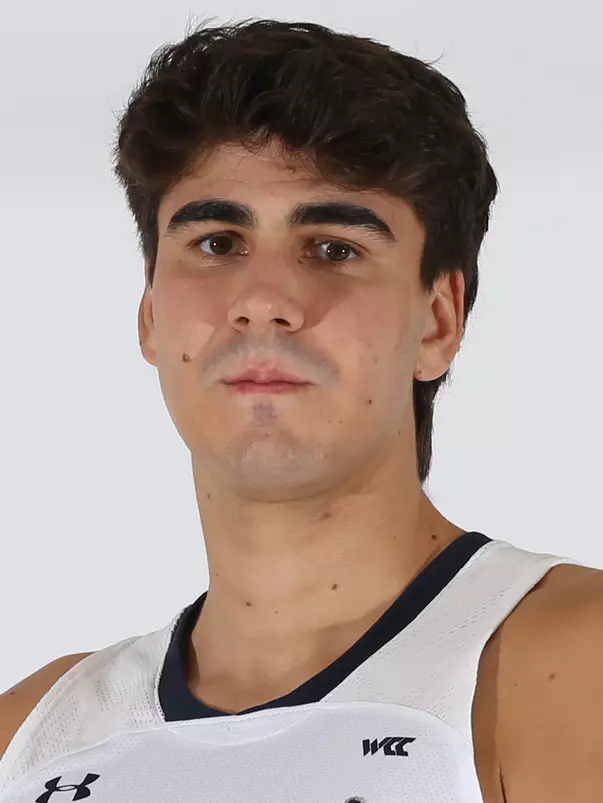 Van Komen Headshot 2022-23