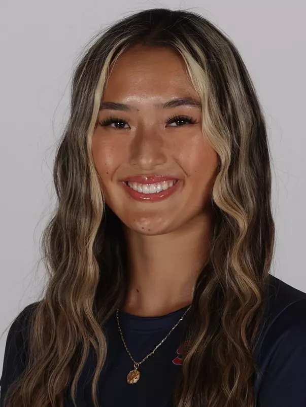 Lauren Sphabmixay Headshot 2023