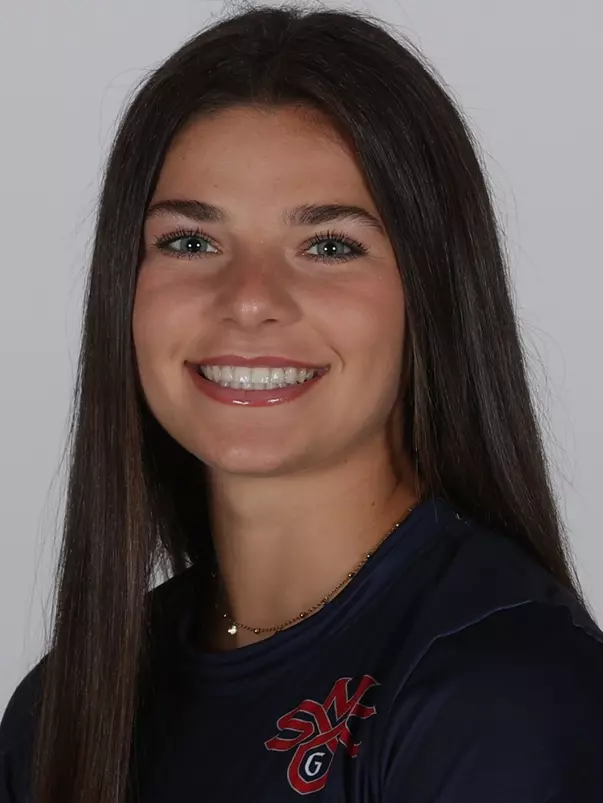 Alessandra Towle Headshot 2023