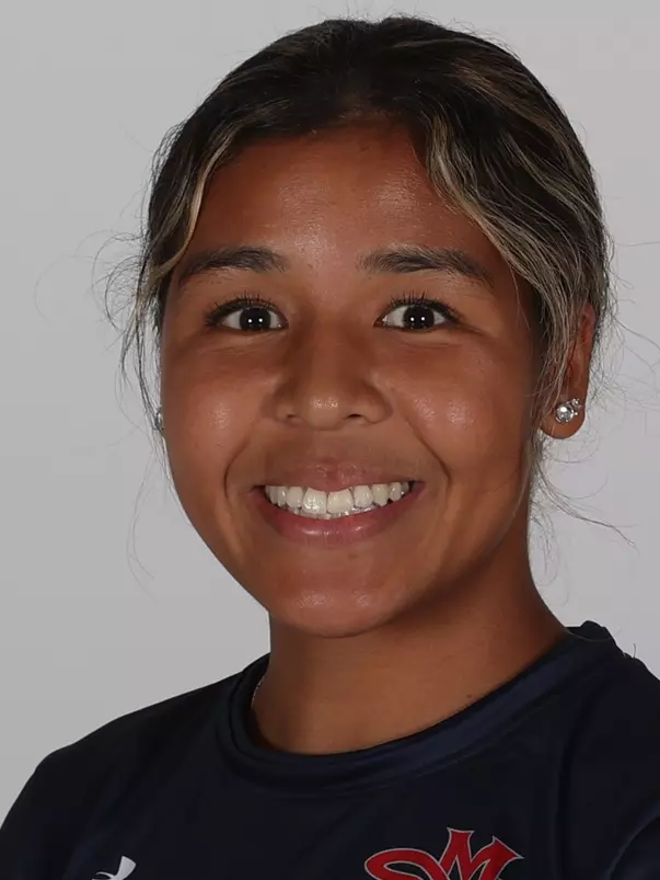 Makena Carr Headshot 2023