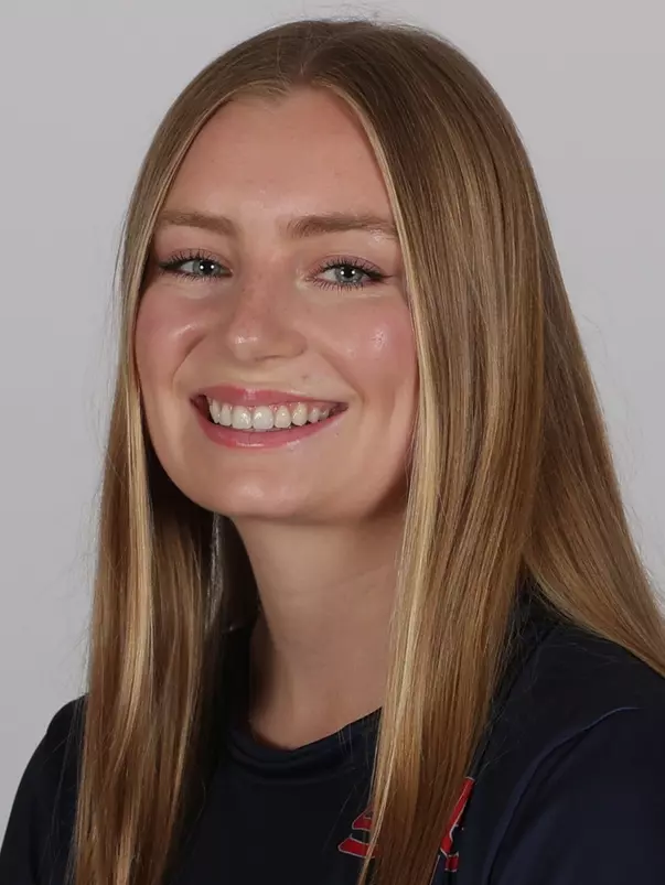 Ella Neumann Headshot 2023