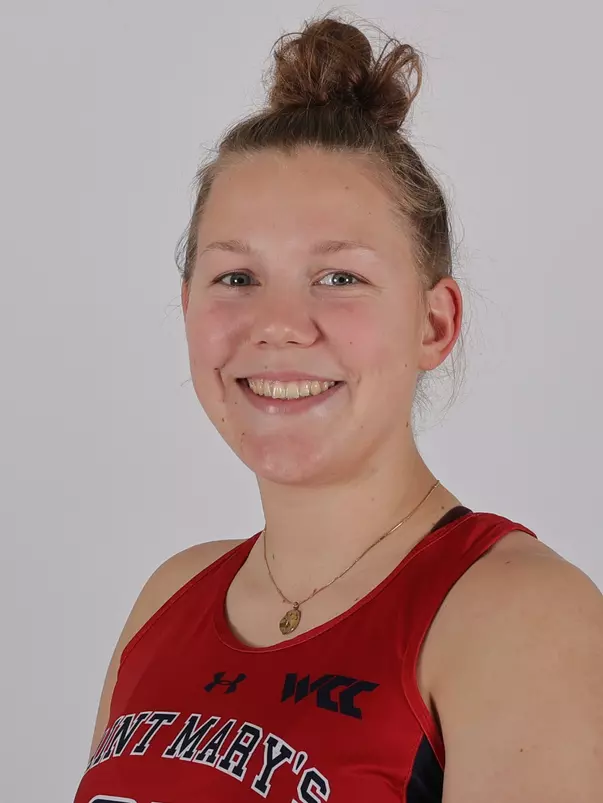 Renee Nachtigall Beach Headshot 2025