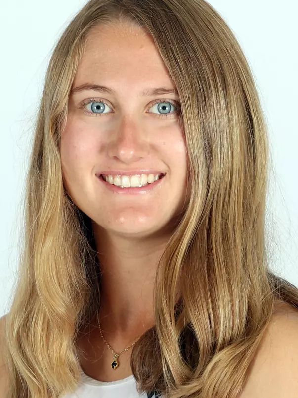 Ava Luczcow 2025 Headshot