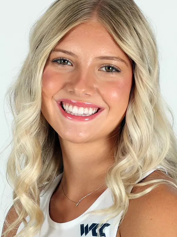 Averie Peterson XC 2025 Head Shot