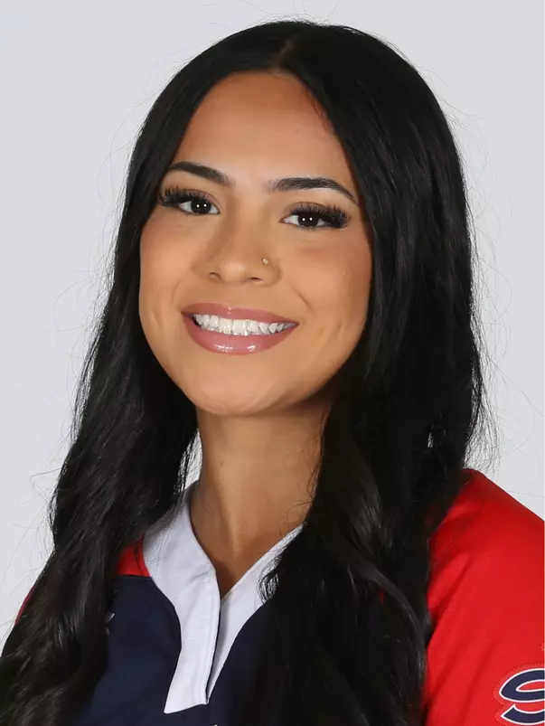 Julia Medina 2026 Headshot