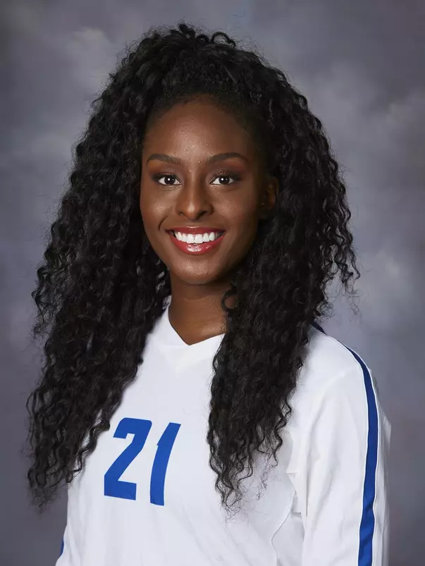 Meryn Kennedy 2017 Head Shot