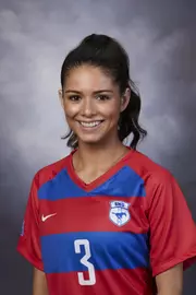 Katia Novi Headshot