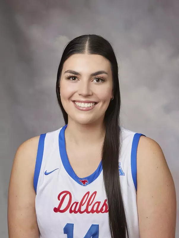 Paige Bayliss Headshot