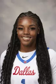 Desirae Mathis Headshot