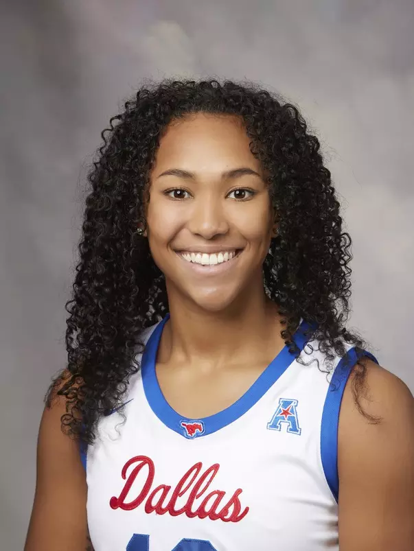 Savannah Wilkinson Headshot