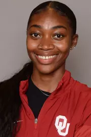 Van Buren, Amanda Headshot