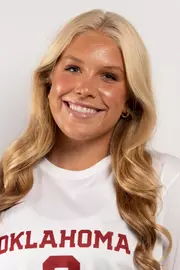 Zoe Parkhurst 2024 Headshot