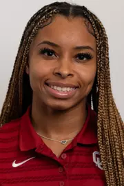 Alexis Williams, Headshot