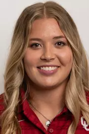 Chesni Scott, Headshot