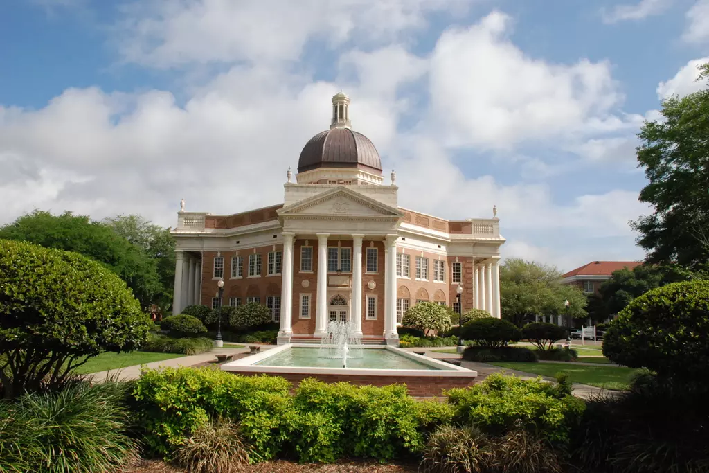 USM Adminstration Building (Gold Dome)