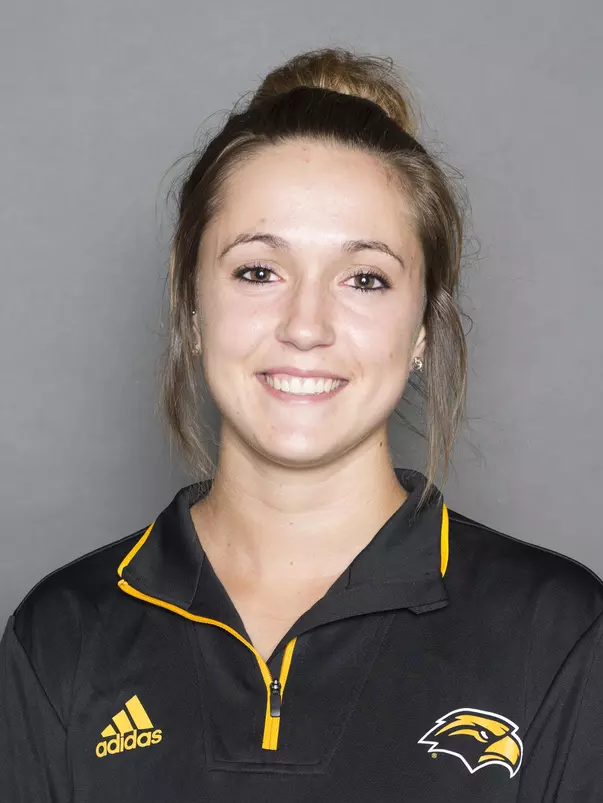 Beth Taylor Headshot