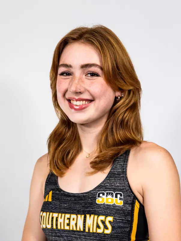 Emme Bates Head Shot