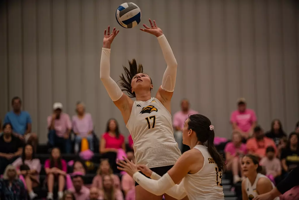 Gaby Zovko (17) against ULL