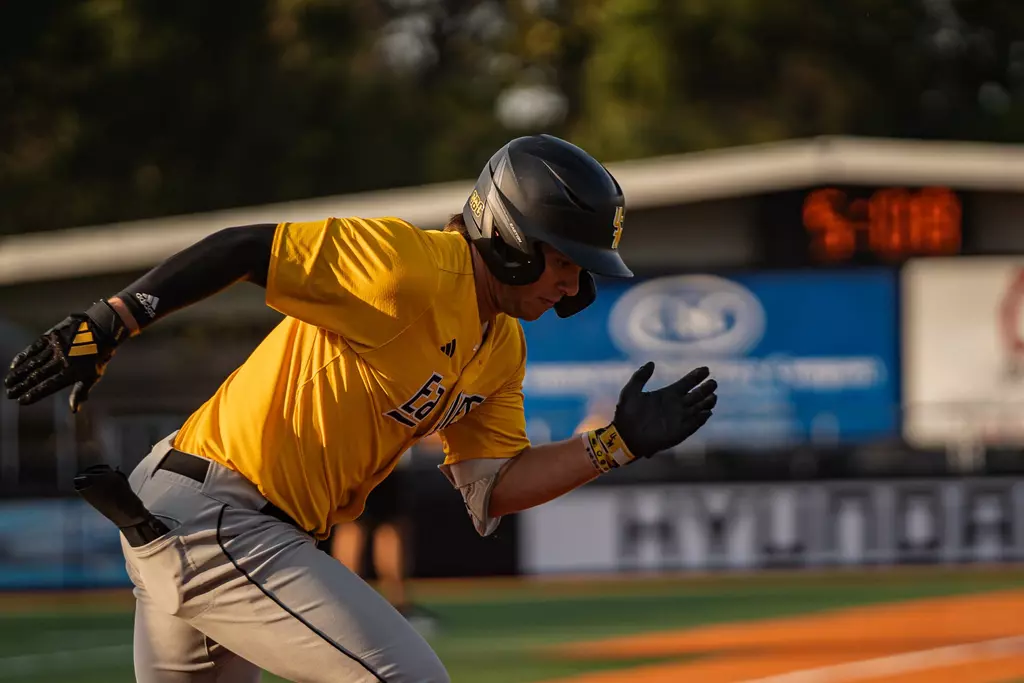 Joey Urban hustles to 1st