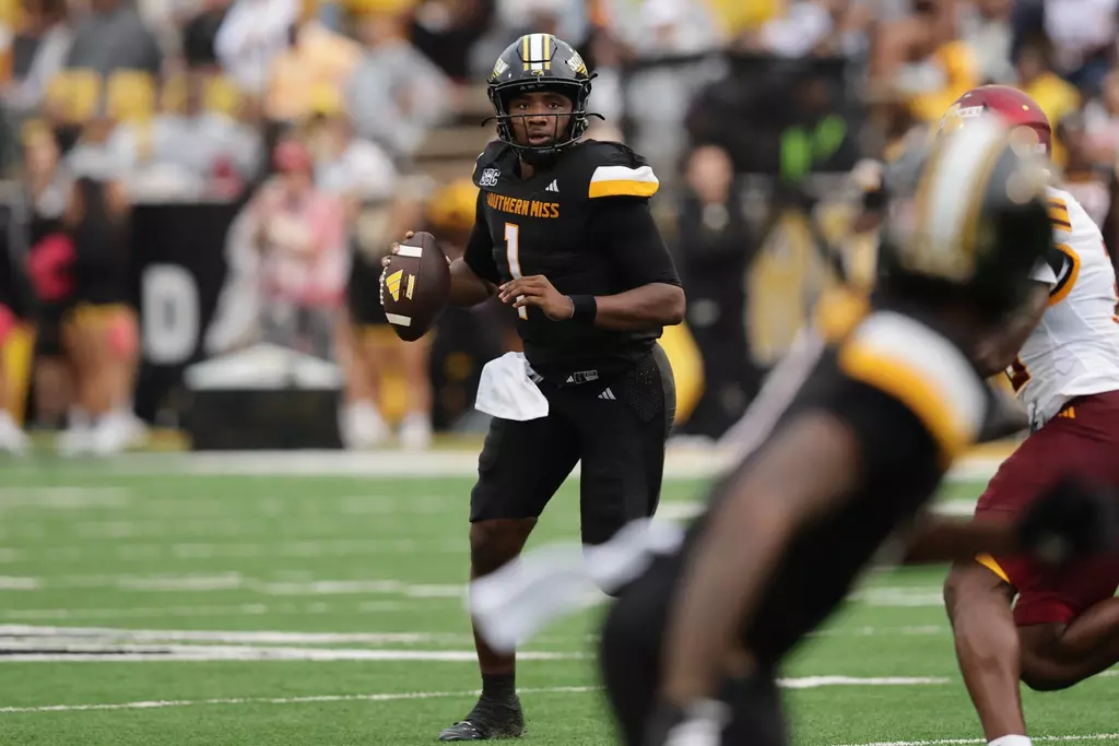 Southern Mississippi Golden Eagles quarterback Braylon Braxton (1) looks for an open receiver in a game between Southern Miss Golden Eagles and ULM Warhawks  and  in the NCAA  Football game.  October 25, 2025 (Joe Harper/bgnphoto.com)