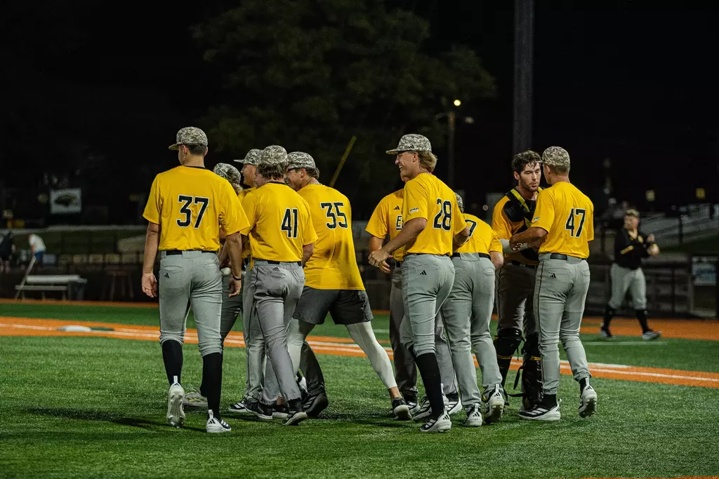 Gold Squad Completes Sweep of Black Team in 4-1 Win at Southern Miss Fall World Series Image