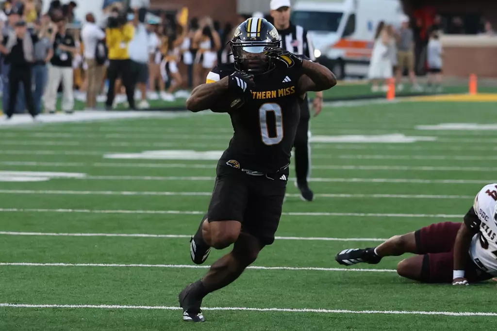 Football Action in a game between Southern Miss Golden Eagles and Texas State Bobcats and in the NCAA Football game. November 15, 2025 (Joe Harper/bgnphoto.com)