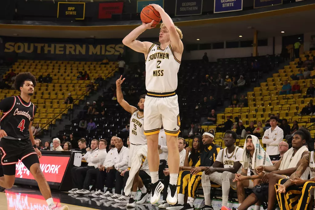 Men's Basketball Action in a game between Southern Miss Golden Eagles and William Carey and in the NCAA Men's Basketball game. November 18, 2025 (Joe Harper/bgnphoto.com)