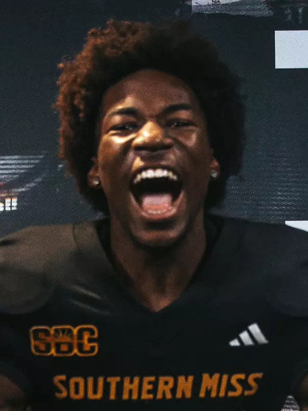 Chauncey Davis, Jr. signing head shot