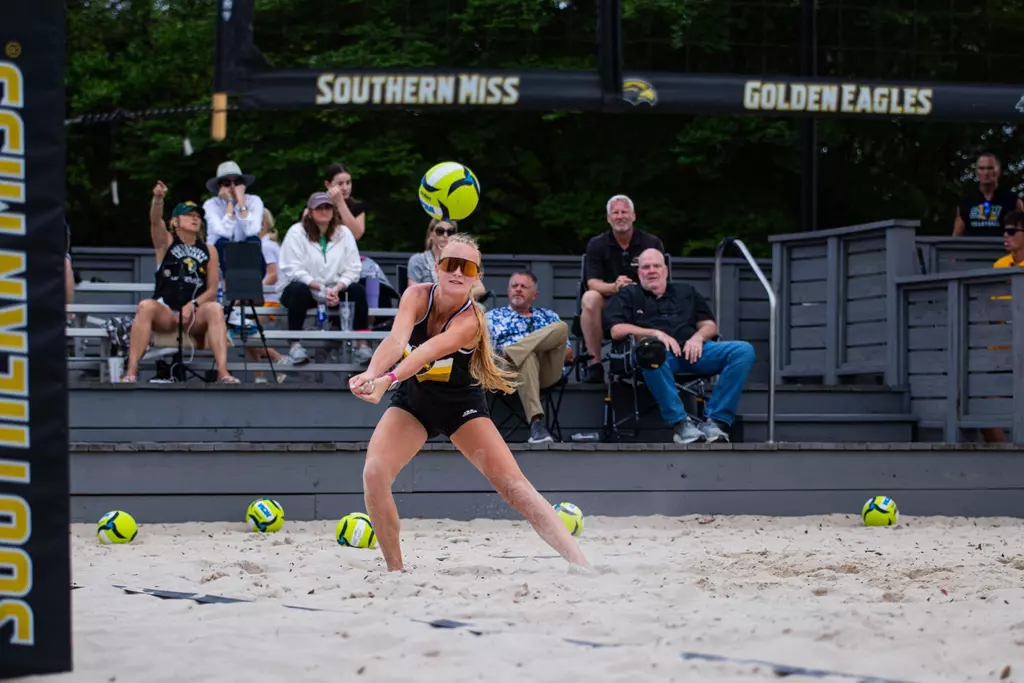 Laurel Dennis at Hub City Beach Bash