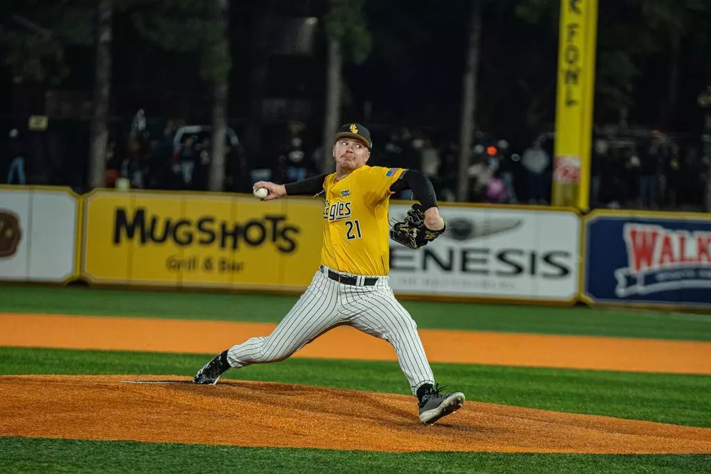 Dylan Causey throws versus Alabama