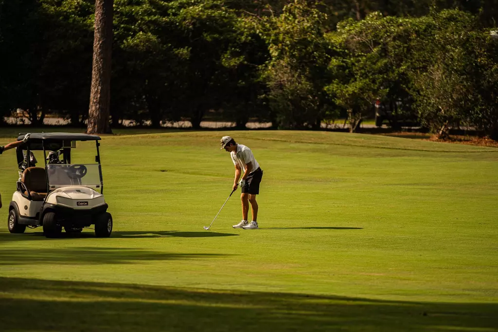 Jake Moffitt lining up the next shot