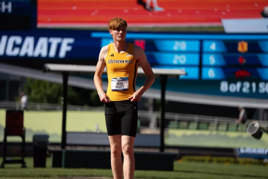 Tyler Hughes warm ups at 2026 NCAA Outdoor Championships