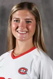 EVIE KOHN 2022-23 HEADSHOT