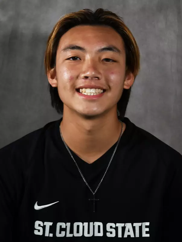 Edin Nguyen Headshot
