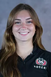 MAGGIE FERNHOLZ 2023-24 HEADSHOT