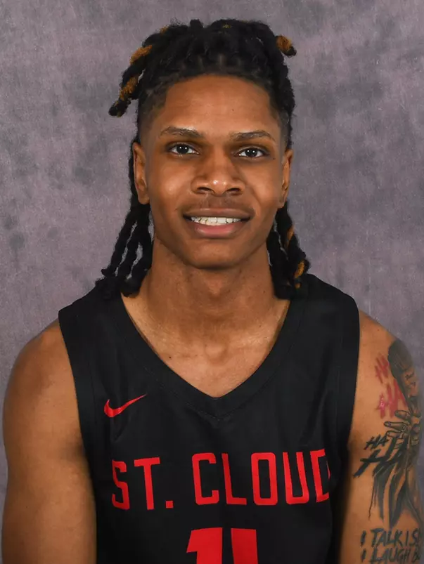 Lee Marks III Headshot 2024-25