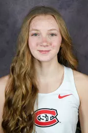 Lauren Woelfel 24-25 Headshot