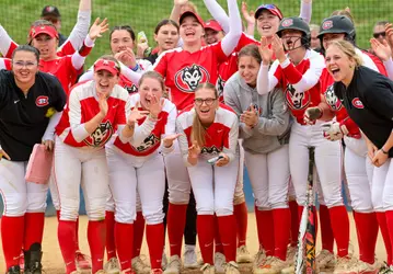 Team home run celly @ UMary 4-27-25