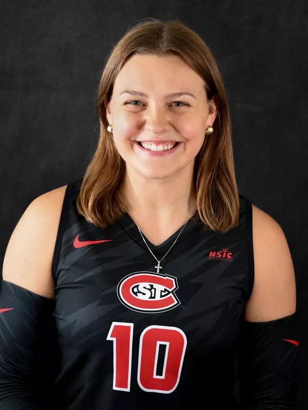 Annika Forbes 2025 Headshot