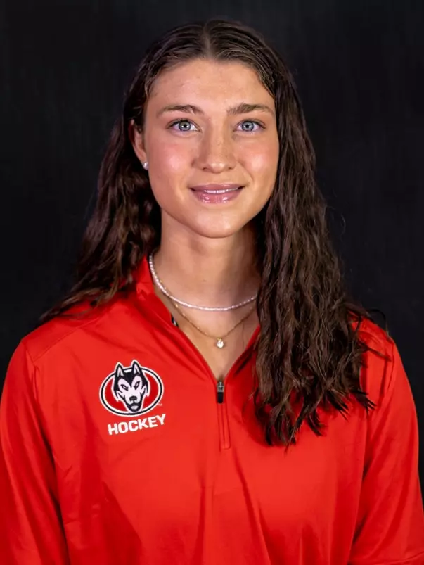 Julianne Labbé 2025-26 Headshot