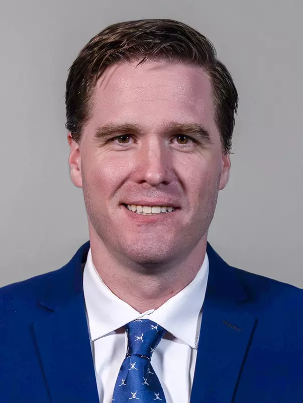 JOE HOWE YALE HEADSHOT