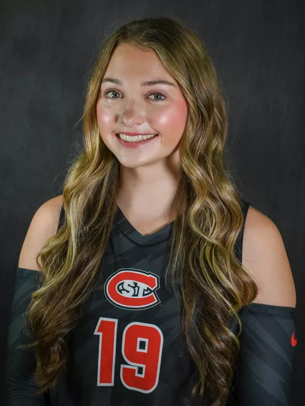 Mollie Hobson 2026 Headshot