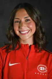 IZZY HALUNEN 2026 HEADSHOT