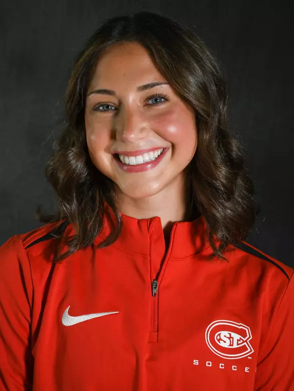 IZZY HALUNEN 2026 HEADSHOT